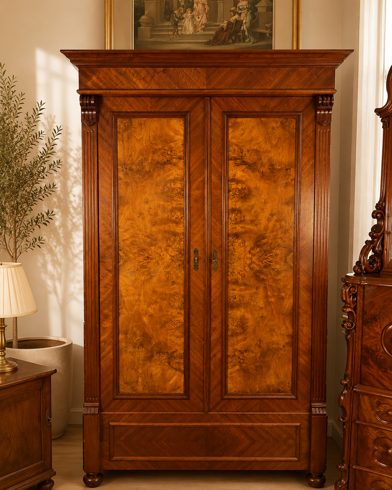 Kleiderschrank