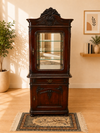 Vitrinenschrank