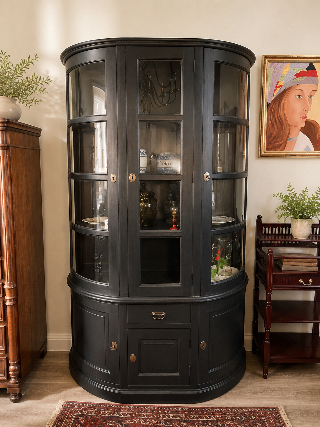 Vitrinenschrank
