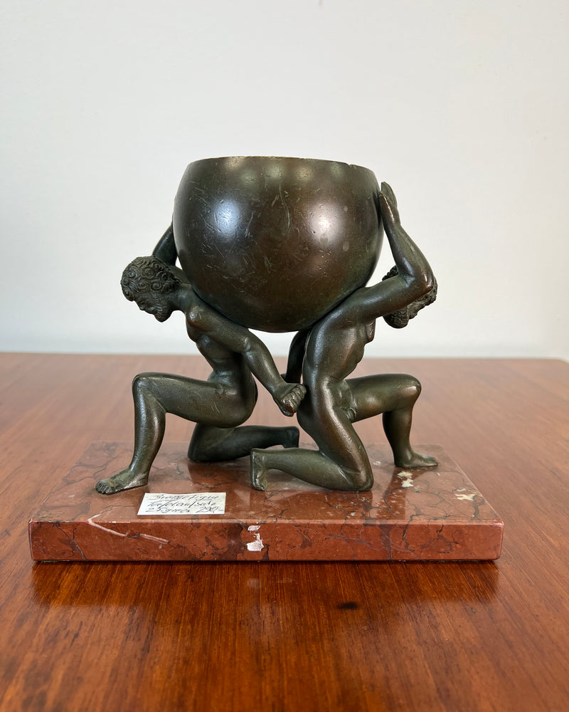 Bronze Schale mit Trägern