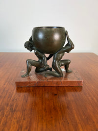 Bronze Schale mit Trägern