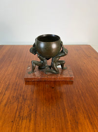Bronze Schale mit Trägern