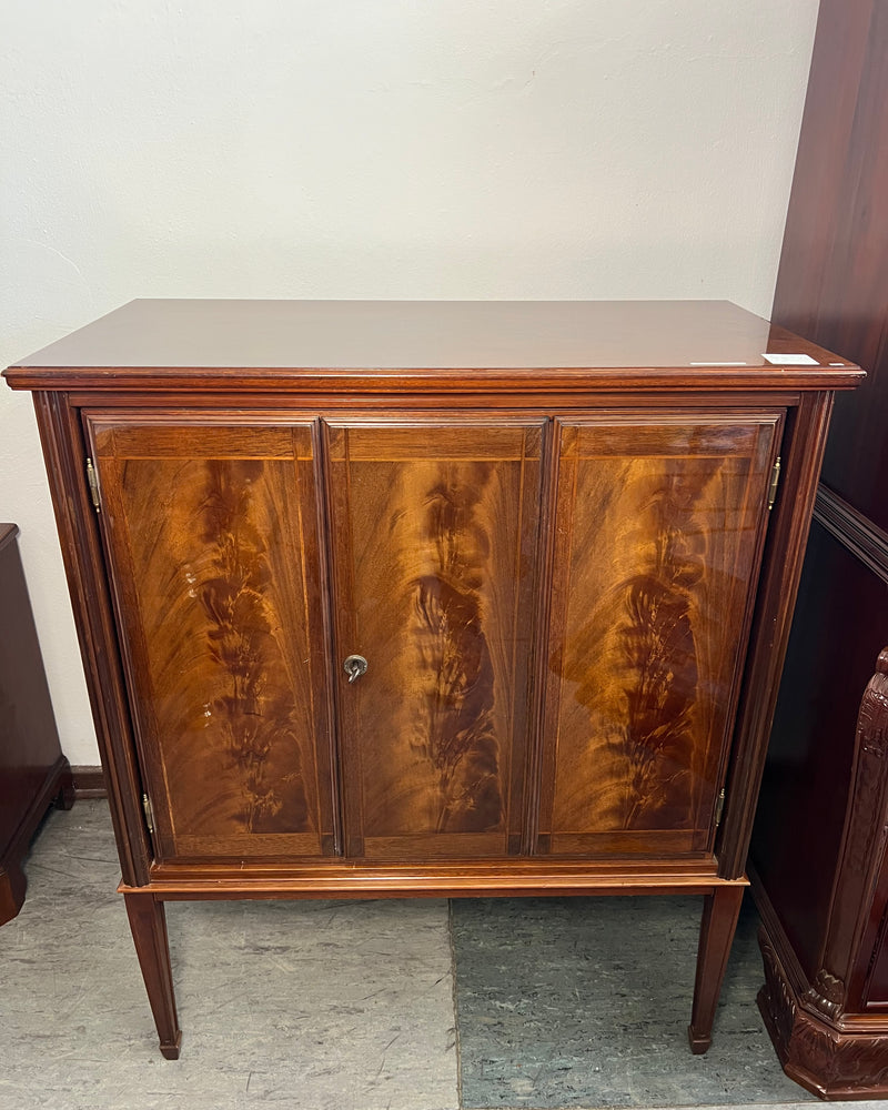 Halbschrank