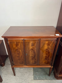 Halbschrank