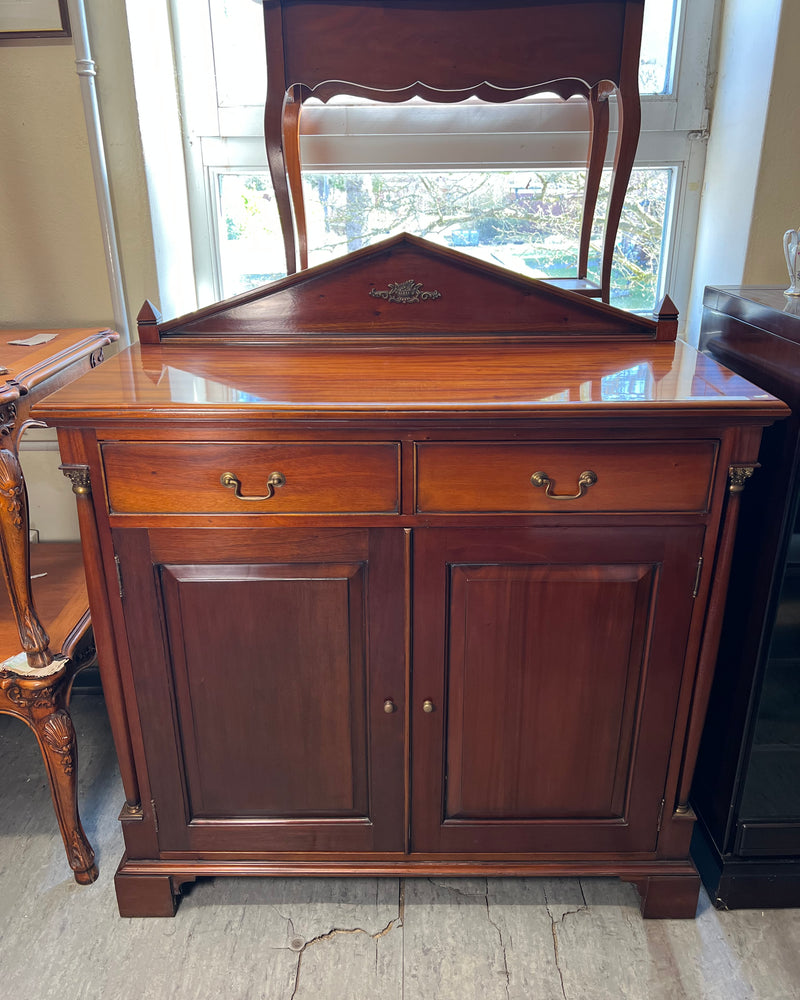 Sideboard