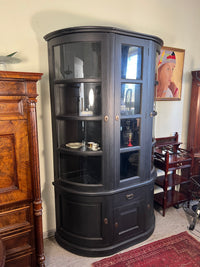 Vitrinenschrank