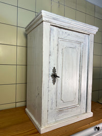 Hängeschrank  · Biedermeier