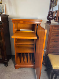 Halbschrank