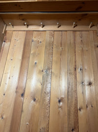 Kleiderschrank