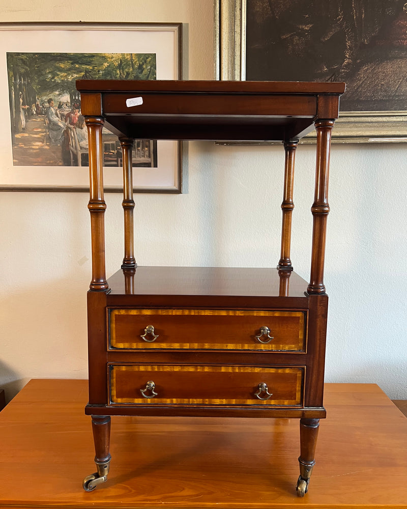 Servier-Etagere