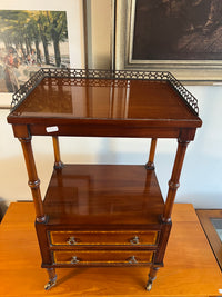 Servier-Etagere