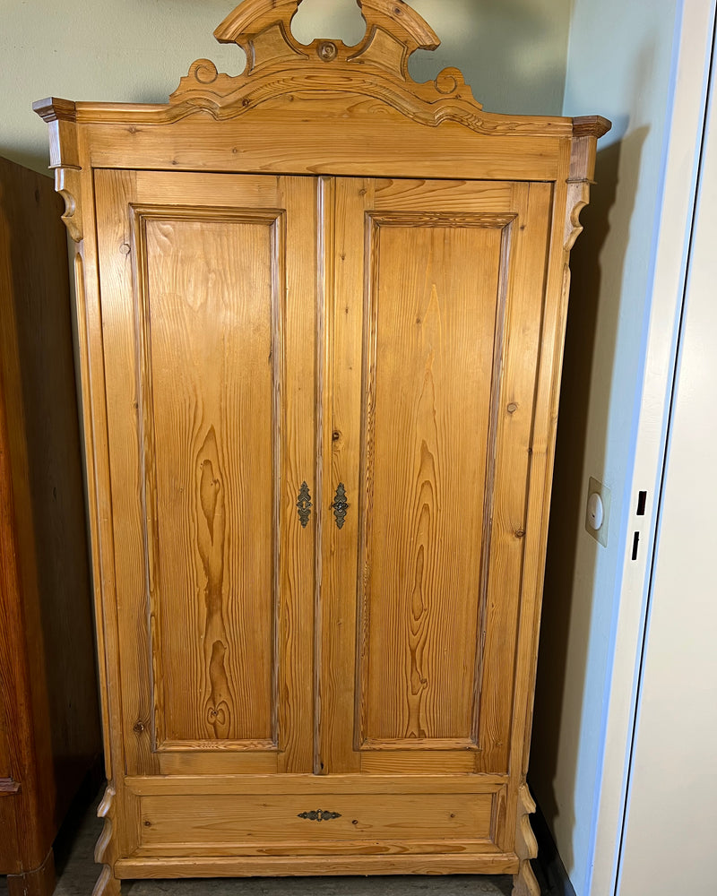 Kleiderschrank · Louis Philippe