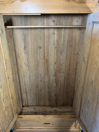 Kleiderschrank · Louis Philippe