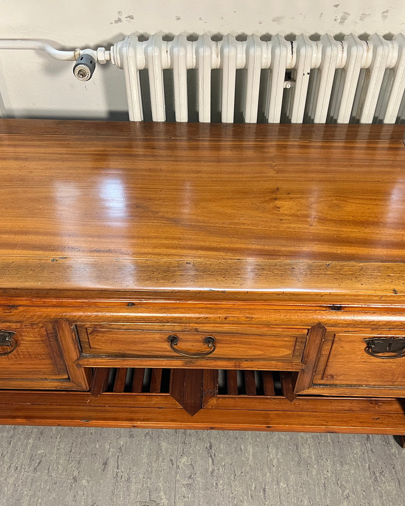 Sideboard