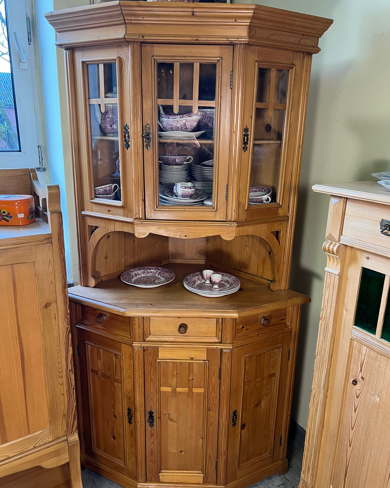 Eckschrank · Jugendstil