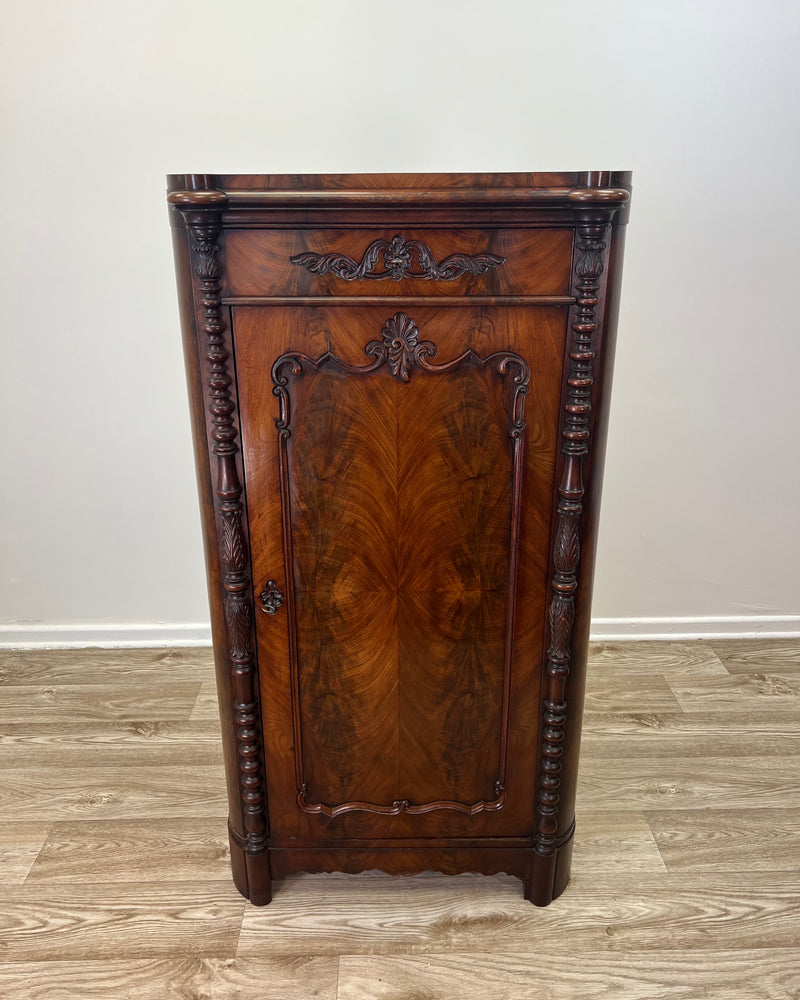 Eckschrank