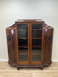 Vitrinenschrank