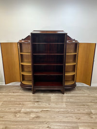Vitrinenschrank