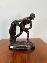 Bronzestatue Fischer by „Bronze Garanti Paris“ „JB Déposé“.