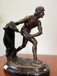 Bronzestatue Fischer by „Bronze Garanti Paris“ „JB Déposé“.