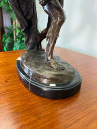 Bronzestatue Fischer by „Bronze Garanti Paris“ „JB Déposé“.
