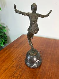 Tanzende Frau  "Bronze Garanti Paris" J.B. Deposee