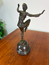 Tanzende Frau  "Bronze Garanti Paris" J.B. Deposee
