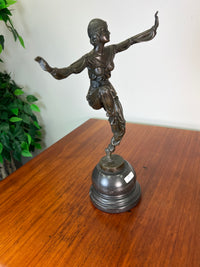 Tanzende Frau  "Bronze Garanti Paris" J.B. Deposee