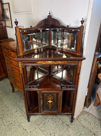 Eck-Etagere