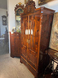 Bücherschrank