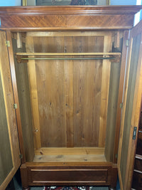 Kleiderschrank