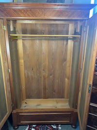 Kleiderschrank