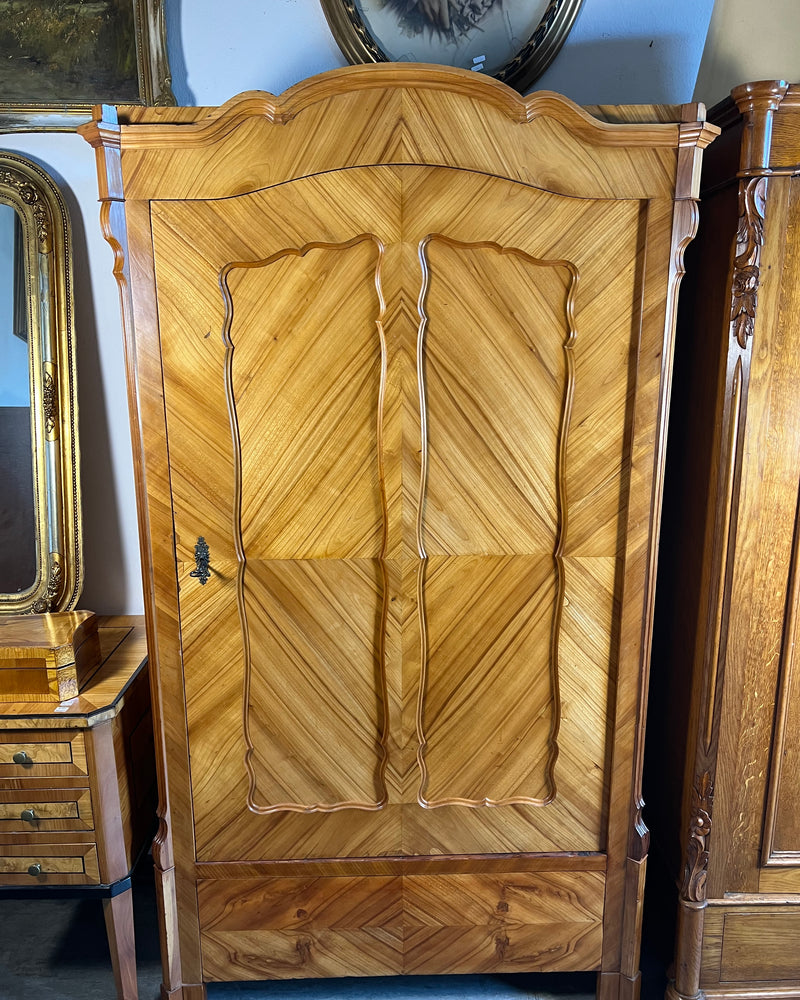 Kleiderschrank · Louis Philippe