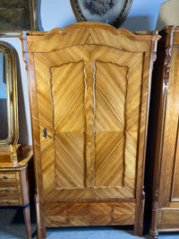 Kleiderschrank · Louis Philippe
