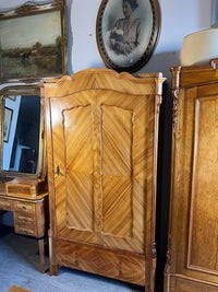 Kleiderschrank · Louis Philippe