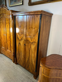 Kleiderschrank · Biedermeier