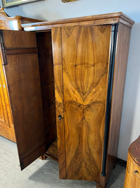 Kleiderschrank · Biedermeier