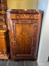 Eckschrank · Biedermeier