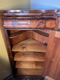 Eckschrank · Biedermeier
