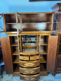 Vitrinenschrank