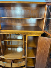Vitrinenschrank