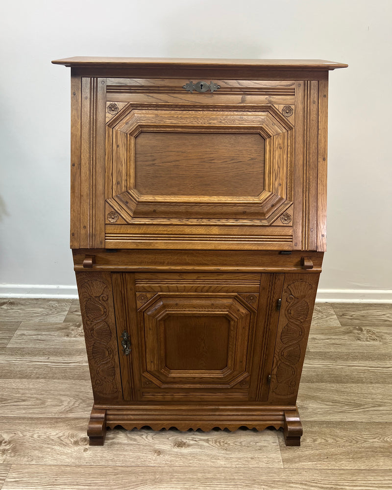 Schreibschrank aus Eiche