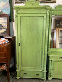 Kleiderschrank