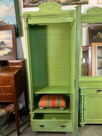 Kleiderschrank