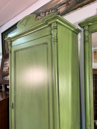 Kleiderschrank