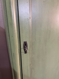 Kleiderschrank