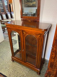 Vitrine · Mid-Century