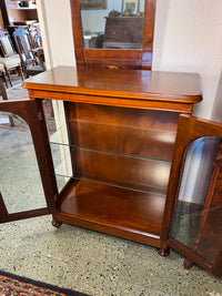 Vitrine · Mid-Century