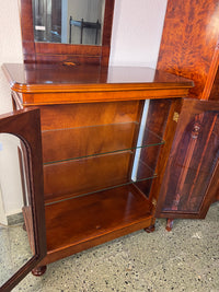 Vitrine · Mid-Century