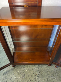 Vitrine · Mid-Century